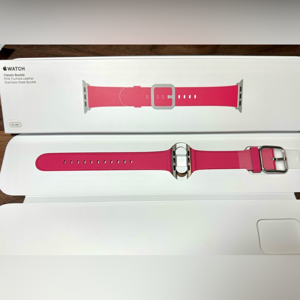 New Apple Watch OEM Classic Buckle Leather Strap Pink Fuchsia 42MM